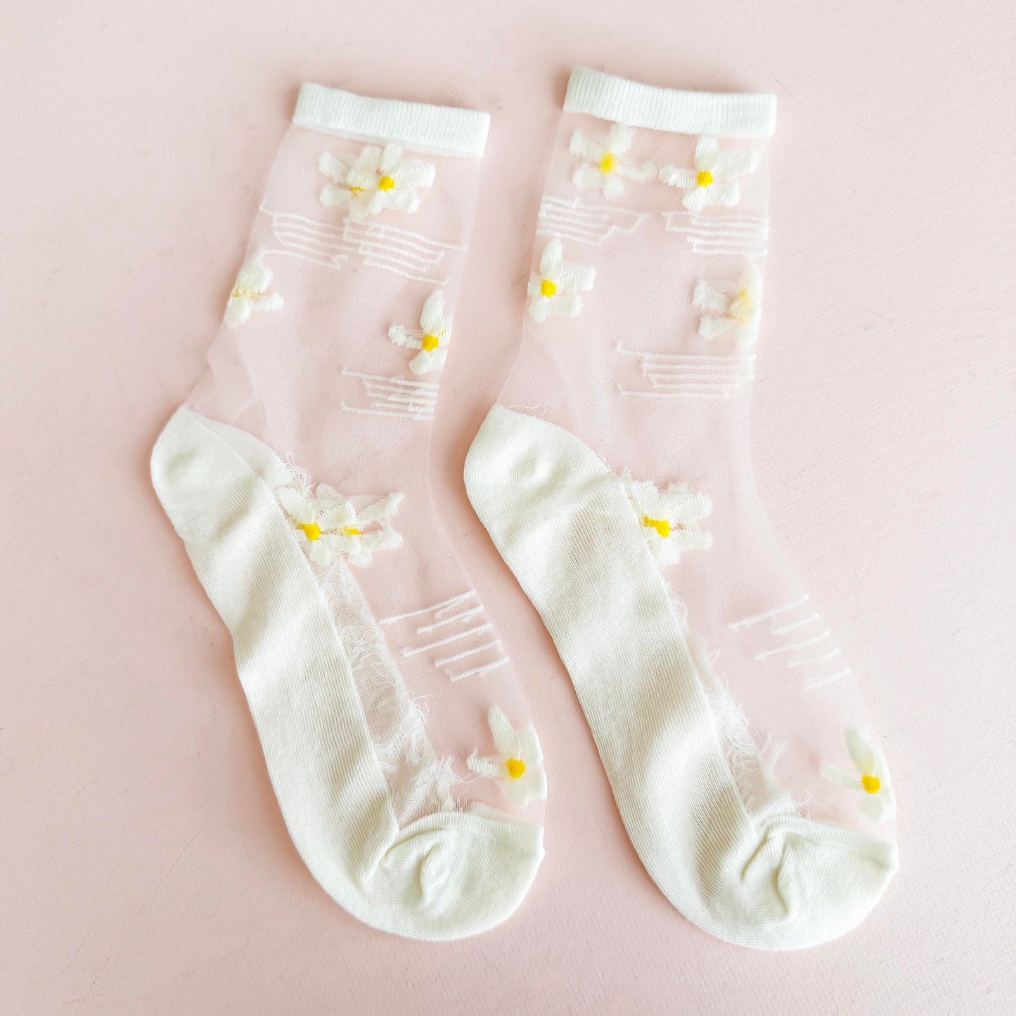 Chic Sheer Daisy Embroidered Socks - Textured Glass Breathable Sheer Ankle Socks