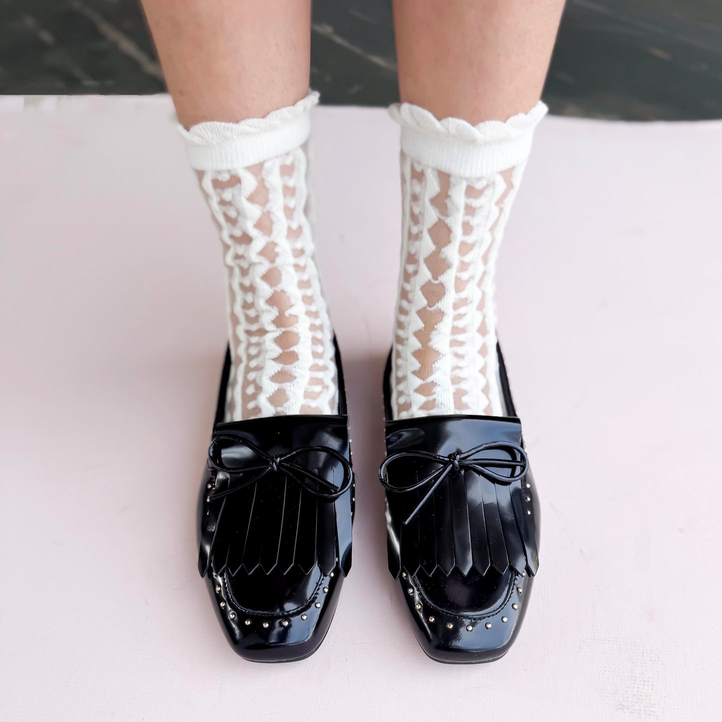 Chic Sheer Daisy Embroidered Socks - Textured Glass Breathable Sheer Ankle Socks